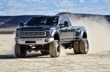 Quality-Dually-Wheels-for-Your-Chevy-Truck